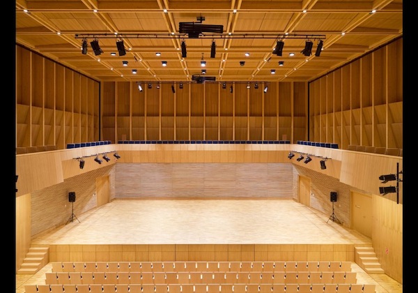 Sala koncertowa Europejskiego Centrum Muzyki Krzysztofa Pendereckiego w Lusławicach