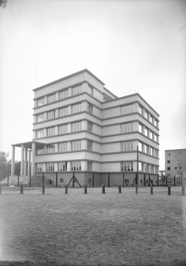 Architektura modernizmu, Adolf Szyszko-Bohusz