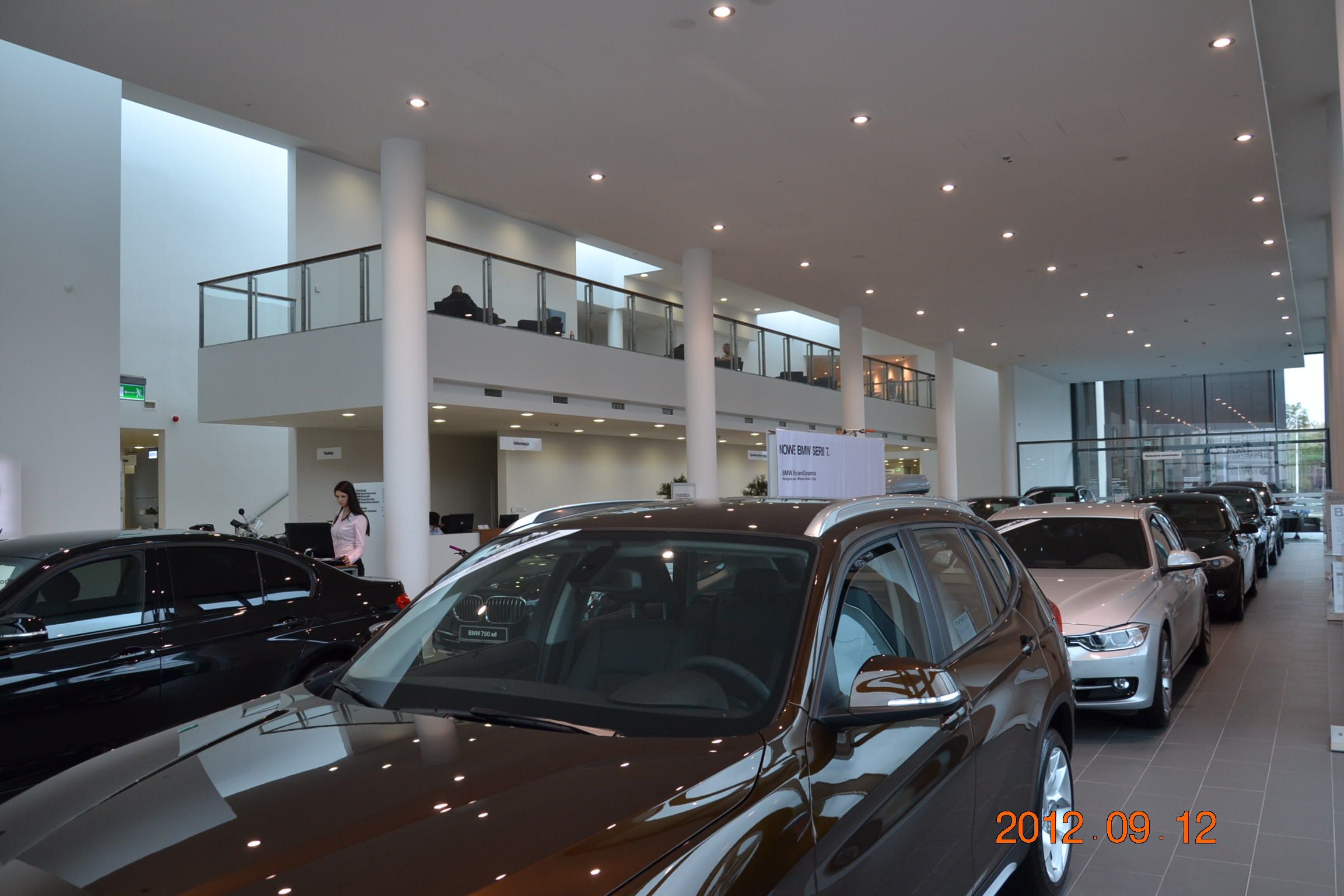 salon i serwis samochodowy BMW/MINI Architekturamurator