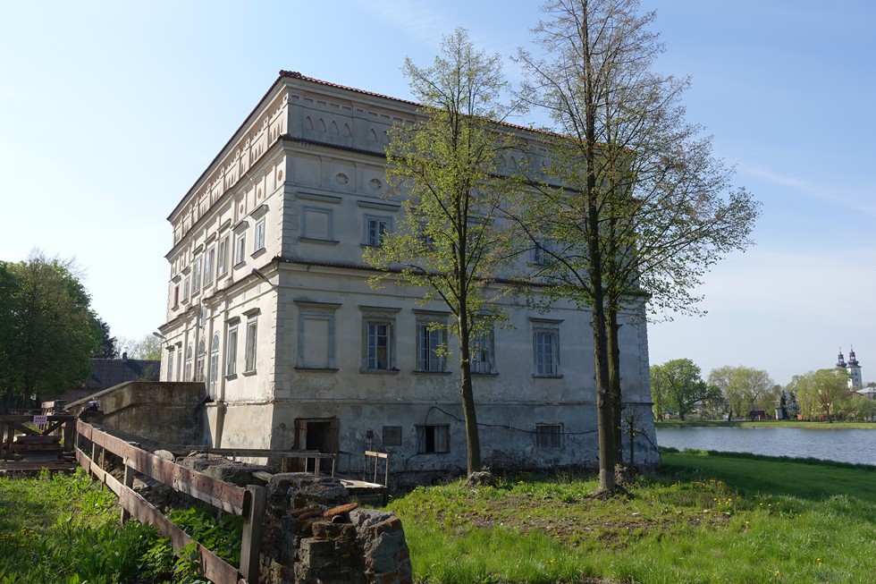 Pałac i fortyfikacje w Czemiernikach
