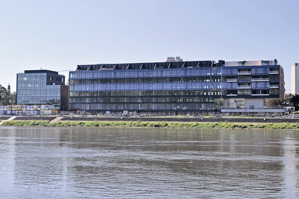 Budynki WTW i The Tides nad Wisłą