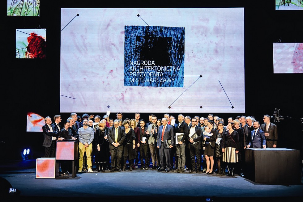 Laureaci, jurorzy i organizatorzy Nagrody Architektonicznej Prezydenta m.st. Warszawy