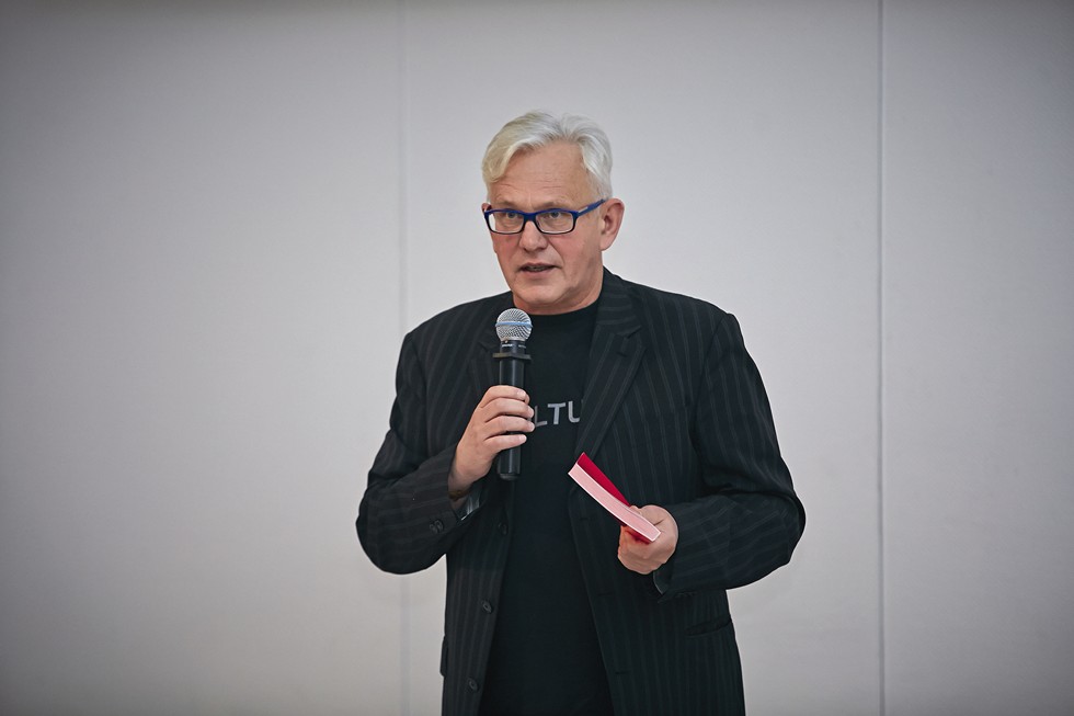 Piotr Sarzyński, dziennikarz tygodnika „Polityka”