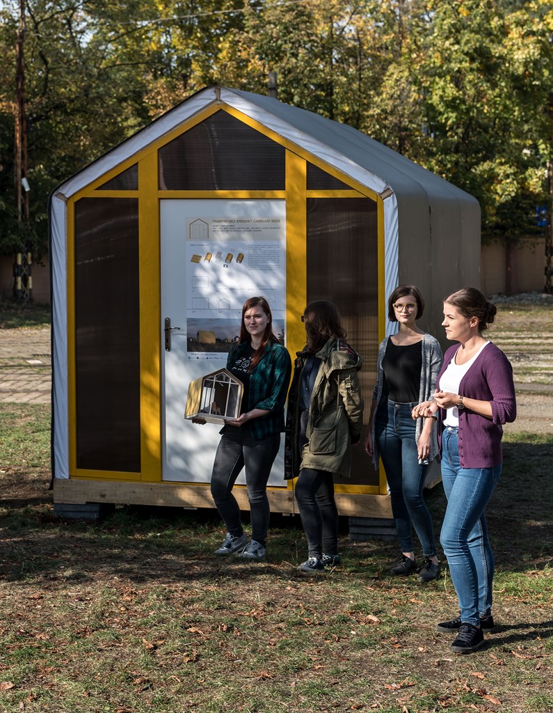 Przenośna architektura papierowa – podsumowanie letnich warsztatów na Politechnice Wrocławskiej
