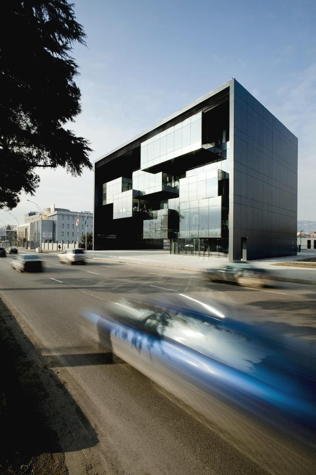 Prokuratura w Tibilisi. Projekt budynku przygotowało biuro architektoniczne Architects of Invention