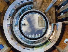 Fotografia w służbie architektury?