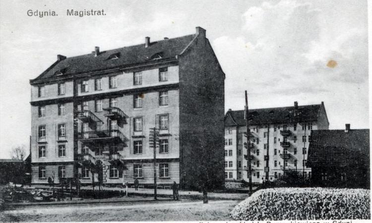 fotka z /zdjecia/Budynek_Magistratu_w_1928_1930_a.jpg