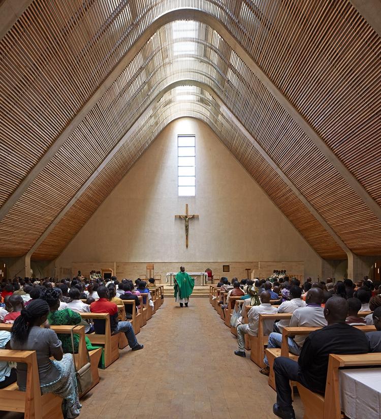 Nowoczesna katedra – jak to się robi w Afryce