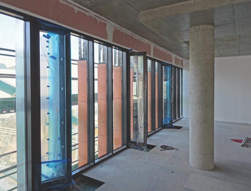 Ceramiczne moduły żyletek montowano w profilach aluminiowych