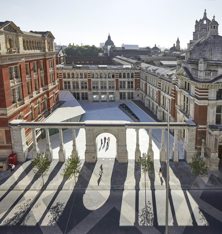 Nowy dziedziniec Muzeum Wiktorii i Alberta w Londynie