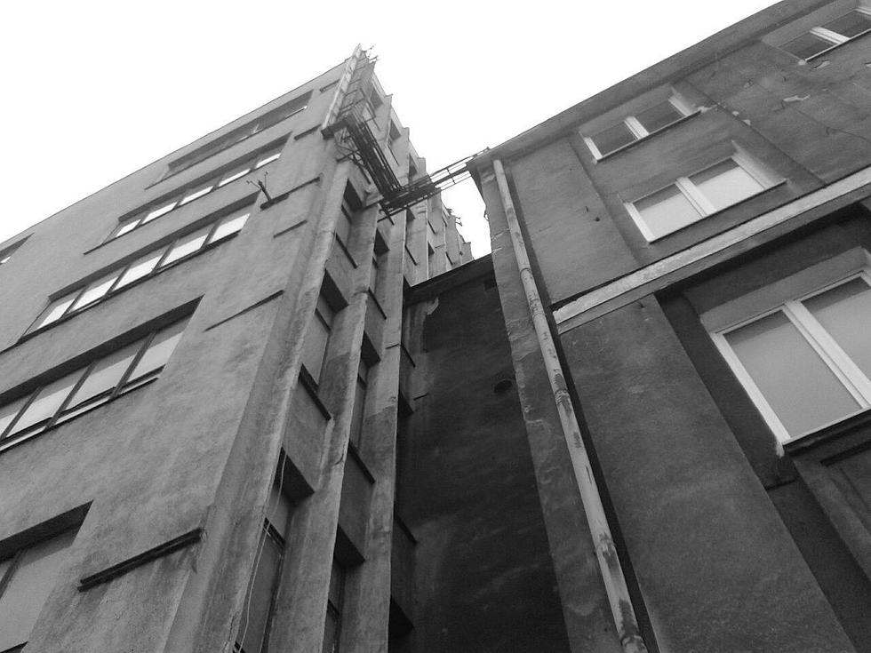 InnovaConcrete - zabytek z betonu