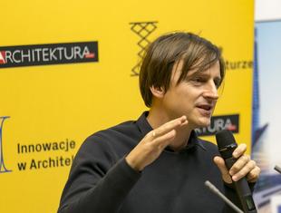 Oskar Zięta o instalacji Nawa we Wrocławiu 