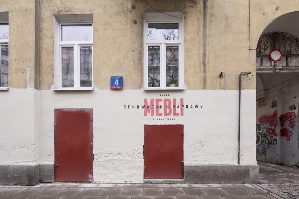 Współczesna typografia miejska – nowe szyldy na warszawskiej Pradze