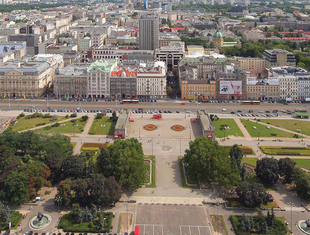 "Aorta Warszawy"? Miasto ogłasza konkurs na park pod Pałacem Kultury