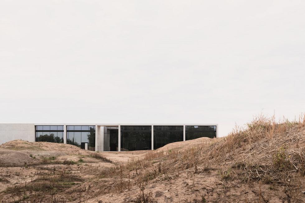 1_Crematorium-Siesegem_KAAN-Architecten-cSimone-Bossi (Copy)