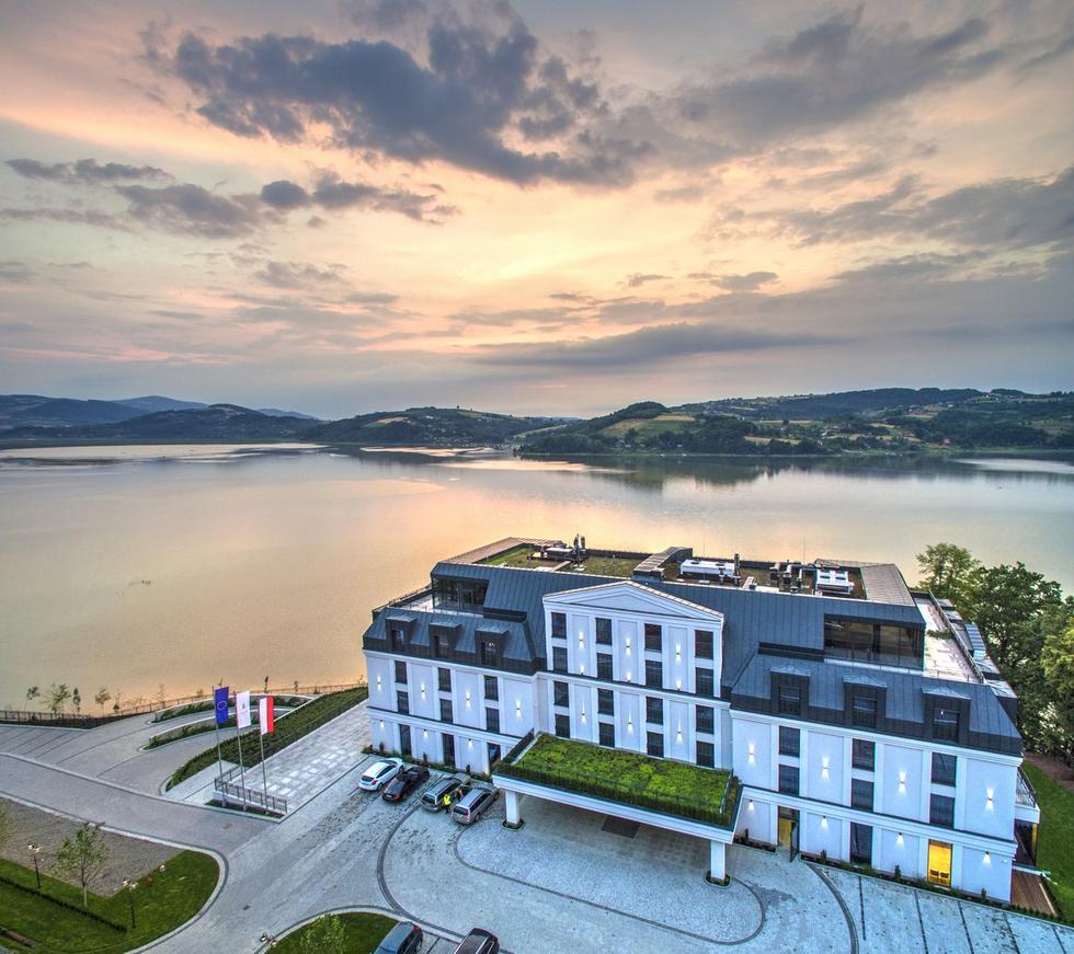Heron Live Hotel nad Jeziorem Rożnowskim w Gródku