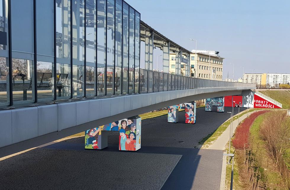 Kobiety Wolności – wyjątkowy projekt Pomorskiej Kolei Metropolitalnej