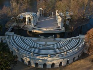 Zadaszenie amfiteatru w Łazienkach Królewskich – konkurs studialny