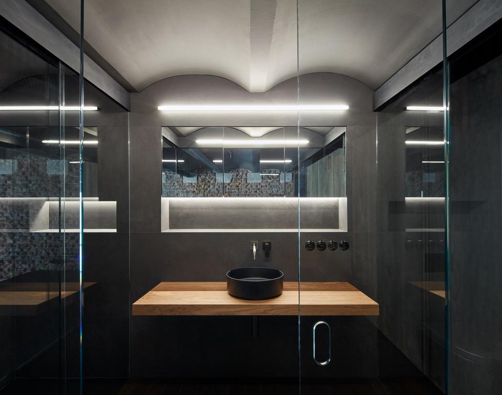 Loft with Love – apartament w dawnym browarze od CMC architects