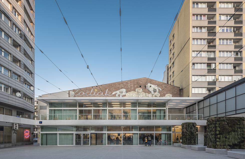 Biurowiec Nowogrodzka Square z Grand Prix Nagrody Architektonicznej Prezydenta Warszawy 2019