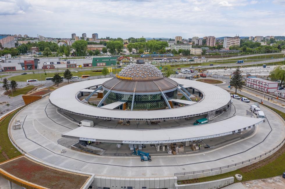 Dworzec autobusowy w Kielcach: fotospacer po zmodernizowanym obiekcie
