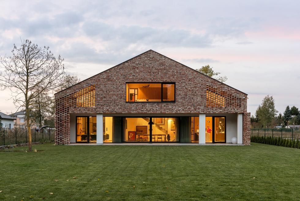 Dom ze starej stodoły projektu Wrzeszcz Architekci