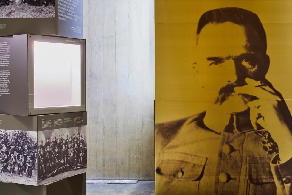 Wystawa w Muzeum Piłsudskiego na dzień przed otwarciem [GALERIA]