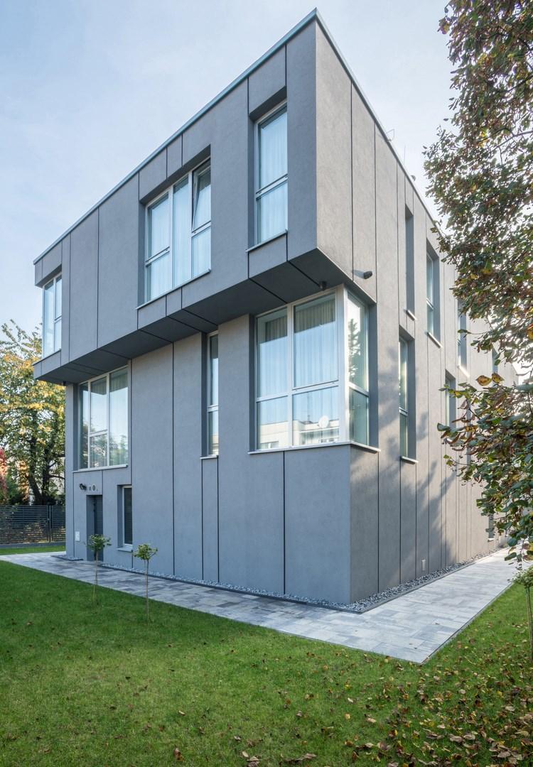 Cut House od KUMstudio: gra świateł na bryle