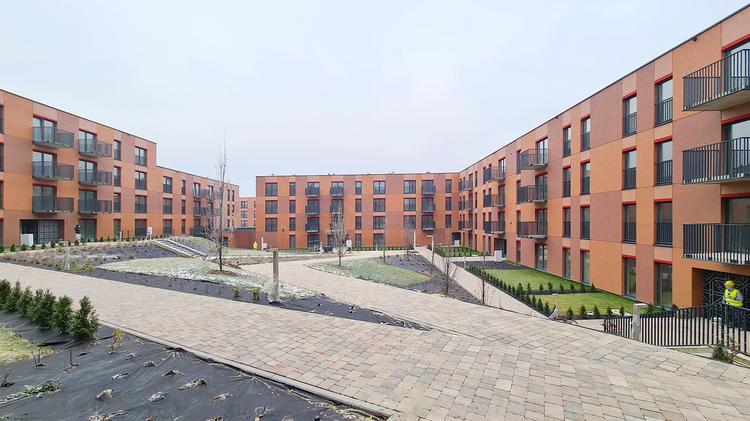 Mieszkanie Plus Katowice: Nowy Nikiszowiec projektu 22Architekci [NOWE ZDJĘCIA]
