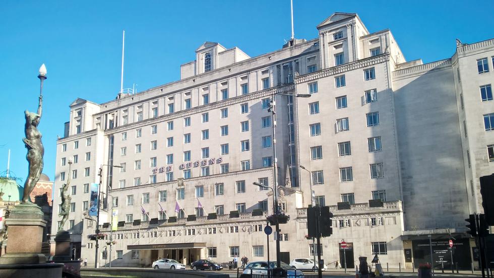 Polacy projektują modernizację legendarnego The Queens Hotel w Leeds