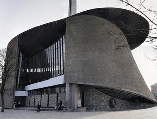 Architektura w Polsce: wakacyjny przewodnik po architekturze
