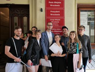 Blisko 300 architektów i osobowości świata kultury przeciw wyburzeniu Solpolu