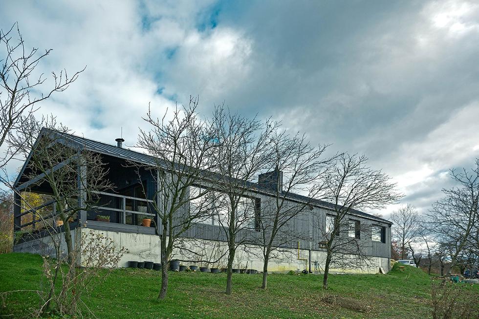 Dom Czarna Perła w Lanckoronie od biura FAAR architekci