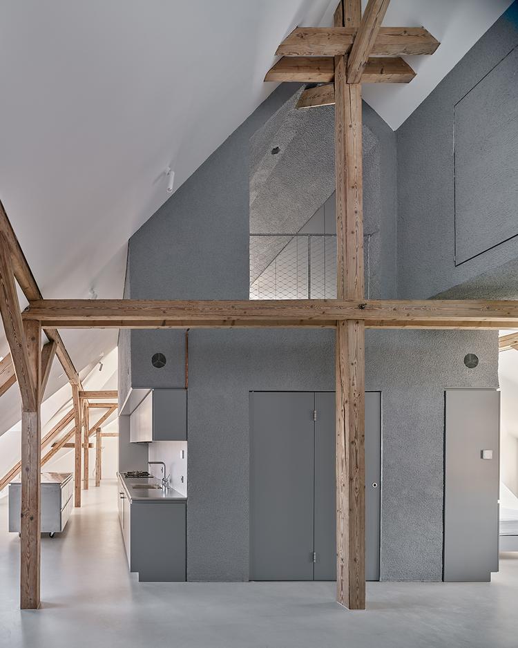 Przebudowa poddasza kamienicy w Gliwicach autorstwa biura Dyrda Fikus Architekci
