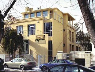 V4 Family Houses