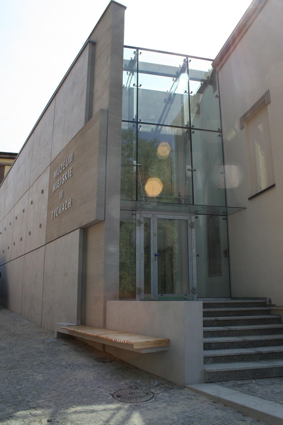 Wejście do nowej siedziby Muzeum Miejskiego w Tychach